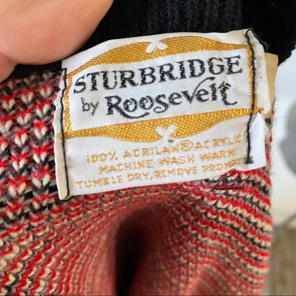 Vintage 70’s Fair Isle Poncho Cape Sturbridge By Roosevelt Black Red Knit Womens - Picture 11 of 11